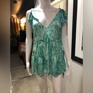 Green Marble Women's Top
Brand: emily Wonder